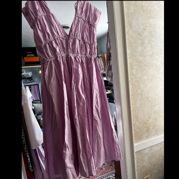 NWT ASTR LORRIE SLEEVELESS RUCHED MIDI DRESS - Picture 5 of 8